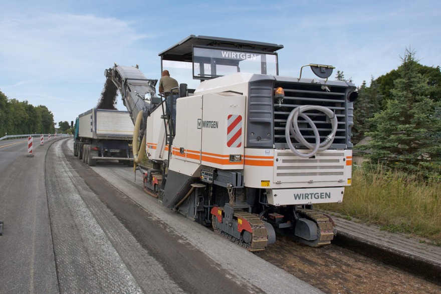 Deckenaustausch W200 Ausbau 880x0